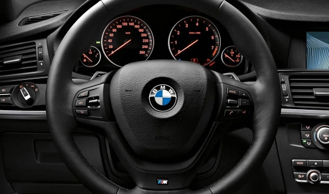 Volante deportivo de cuero M para BMW F20, F21, F30, F31, F34, F32, F33, F36 (OEM 32307845877). Original BMW