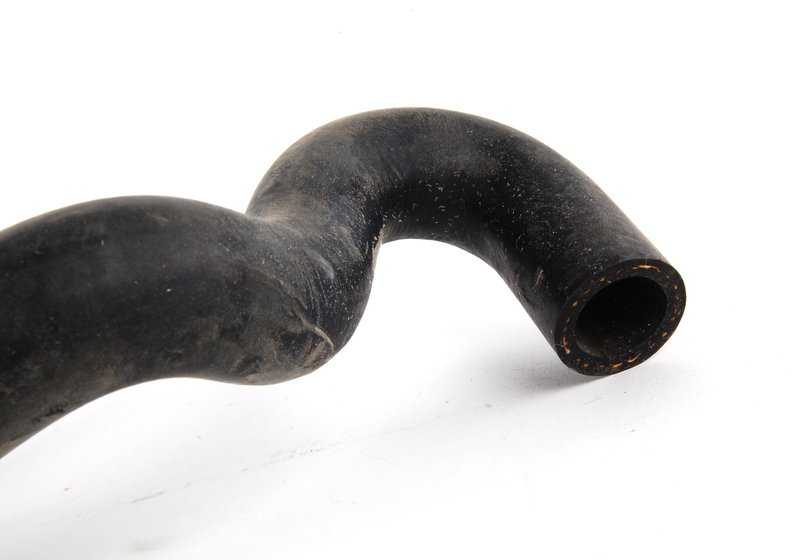 Tubo de refrigeración OEM 64211386690 para BMW E30 {318i, 318is} modelos con motor M40 y M42. Original BMW.