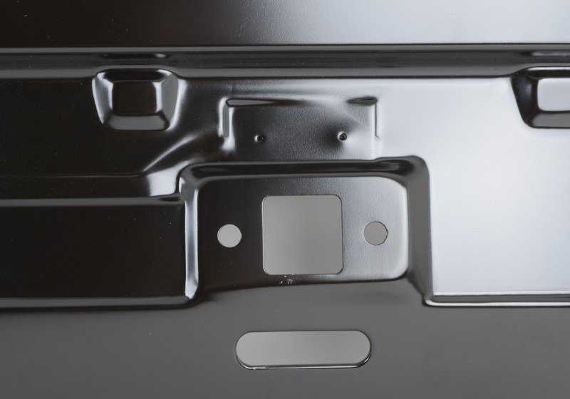 Placa Final de Carrocería para BMW Serie 3 E30 (OEM 41341961518). Original BMW.
