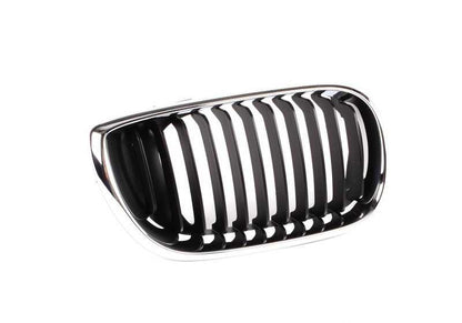GRIGGIO DELLA DESTRA EMBELEDORA OEM 51137030546 per BMW E46 {316i (AL11, AL12, AL21, AL22, AL51, AN72, AN82, AX31, AX32, AX41)}. BMW originale di colore nero.