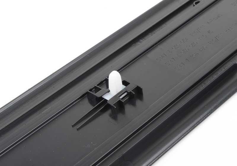 Embellecedor entrada puerta diseño M OEM 51478050054 para BMW F10 y F11. Original BMW.