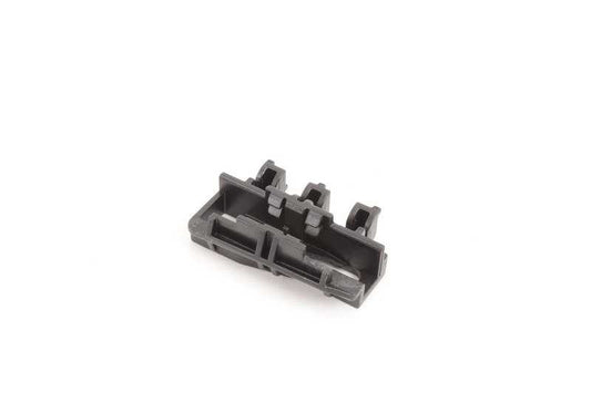 Lower retaining clip OEM 51137238257 for BMW F10, F11 (Compatible models: 5 Series E6x, F10, F11, G30). Original BMW.
