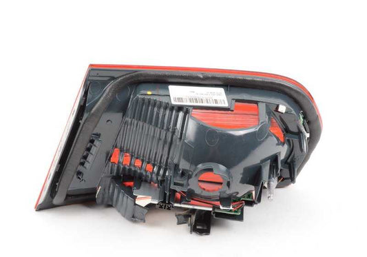 Piloto trasero izquierdo maletero OEM 63217372793 para BMW F30, F31, F80. Compatible con versiones 316d, varios motores y transmisiones. Original BMW.