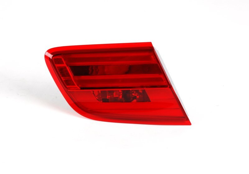 Piloto trasero izquierdo en tapa del maletero OEM 63217252779 para BMW Serie 3 E92 LCI 316i, 318i, 320d, 320d xDrive (03/2010-06/2013)… y más. Original BMW.