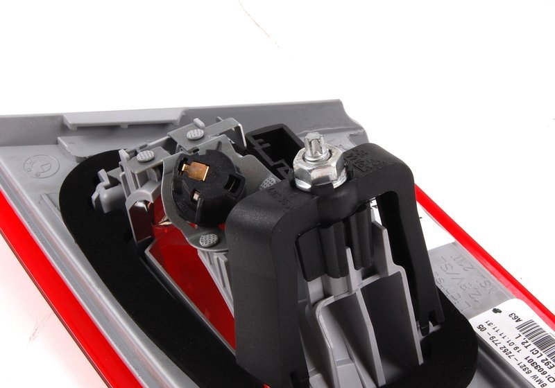 Piloto trasero izquierdo en tapa del maletero OEM 63217252779 para BMW Serie 3 E92 LCI 316i, 318i, 320d, 320d xDrive (03/2010-06/2013)… y más. Original BMW.