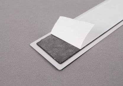 Paramento de entrada (moldura de umbral) OEM 51717052125 para MINI One R50, Cabrio R52, One R56/R56 LCI… y más. Original MINI.