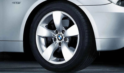 Llanta de aleación original BMW diseño Estrella 138 OEM 36116776777 para BMW E60, E61.
