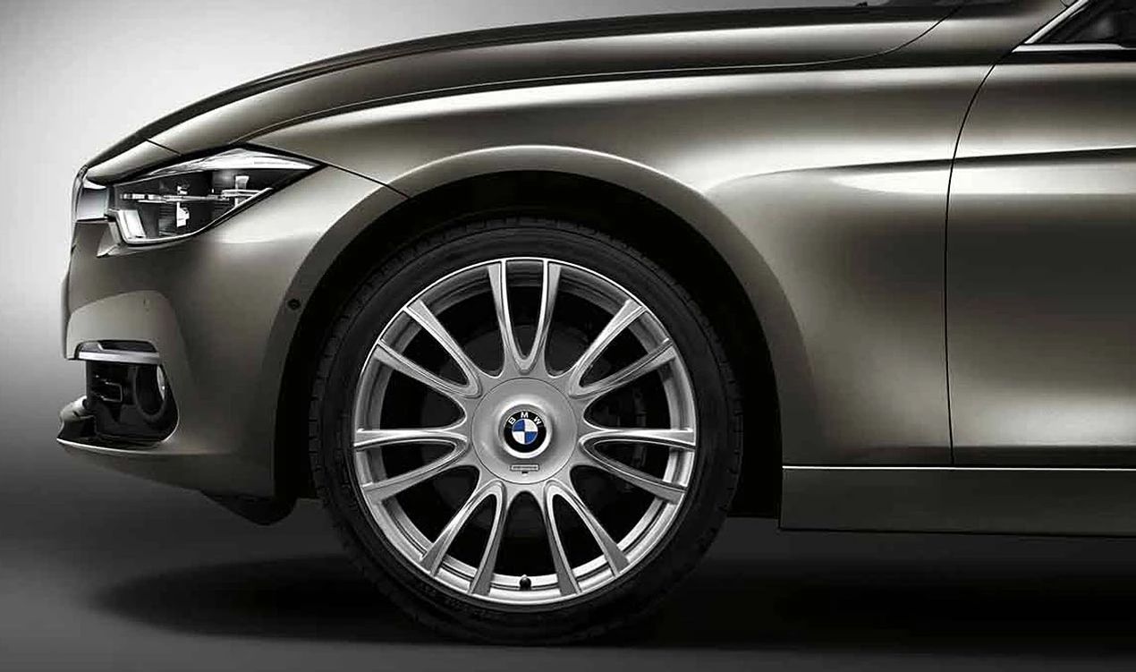 V-PEICHE 439 OEM 36117845865 alloy tire for BMW F30, F31, F32, F33, F36. Original BMW.