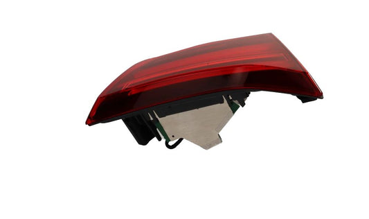 Luz trasera en tapa del maletero izquierda Black Line OEM 63219491583 para BMW F32, F33, F83, F36... y más. Original BMW.