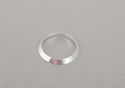 Anillo de sujeción para BMW (OEM 18211230586). Original BMW