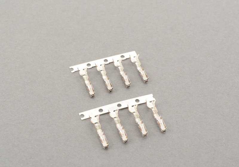 Conector eléctrico 3 pines OEM 61138365348 para BMW E81 116d, 116i {todos los modelos compatibles}. Original BMW.