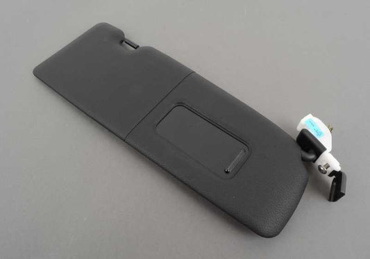 Solarvisor mit dem rechten Etikett für BMW F22, F87 (OEM 51448061846). Original BMW