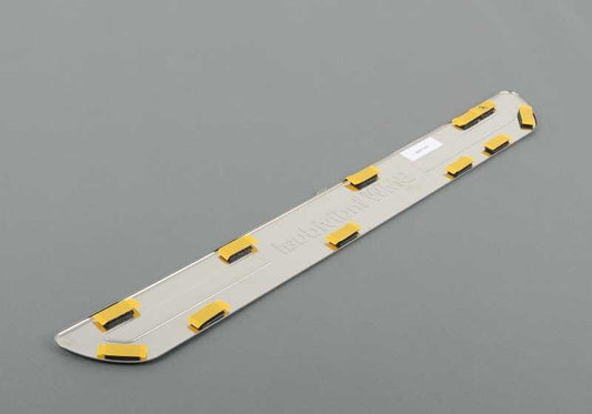 Embellecedor de entrada en acero inoxidable derecho OEM 51478024114 para BMW E52 (Z8). Original BMW.