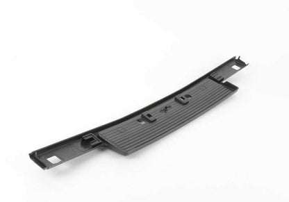 Moldura paragolpes delantera derecha OEM 51111888266 para BMW Serie 3 E30. Recambio original BMW.