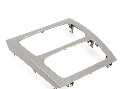Embellecedor tapa compartimento central OEM 51168049071 para BMW E92 316i, 318i, 320d. Acabado en color aluminio Glaciersilber. Original BMW.