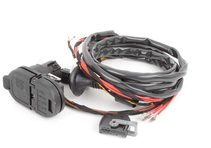Kit de cableado para bola de remolque OEM 82712349500 para BMW F15, F85, F16, F86. Compatible con X5 y X6 en versiones sDrive, xDrive y M. Original BMW.