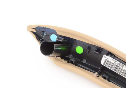 Embellecedor tirador puerta izquierda OEM 51416970167 para BMW X5 E70, E70N y BMW X6 E71, E72. Color beige. Original BMW.
