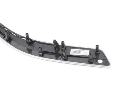 Moldura decorativa delantera derecha OEM 51417389534 para BMW F32, F33, F82, F83. Original BMW.