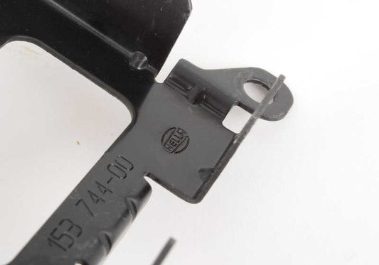 Soporte para módulo de luz Xenon derecha OEM 63126907424 para BMW E39 (520d, 520i). Compatible con modelos fabricados entre 1996 y 2003. Recambio original BMW.