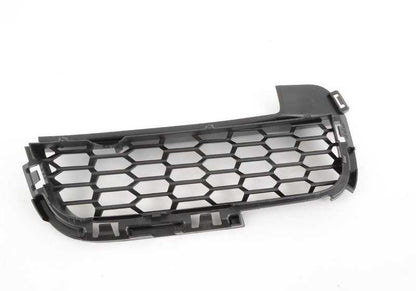 Rejilla de entrada de aire izquierda OEM 51118050347 para BMW F06, F06N, F12, F12N, F13, F13N. Recambio original BMW.
