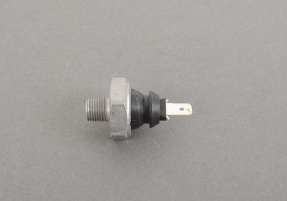 Interruptor de presión de aceite OEM 61311350385 para BMW R50. Original BMW.