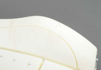 Suporte ao banco da frente OEM 52108261011 para BMW E46. Peça original da BMW. Perfeito para restaurar o conforto do banco da frente no seu BMW E46.