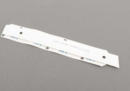 Emblema trasero adhesivo OEM 51148240124 para BMW E46. Original BMW.