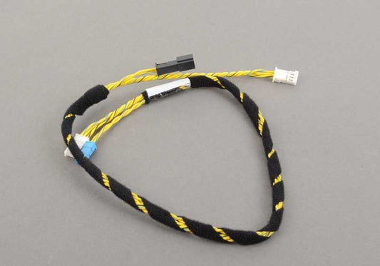 Anschlusskabel für BMW E90, E90N, E91, E91N (OEM 65137840987). Original BMW