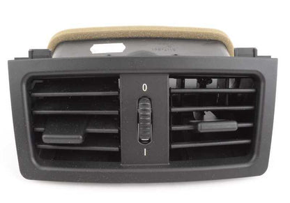 Rejilla de ventilación trasera OEM 64226911437 para BMW E60 y E61. Pieza original BMW.