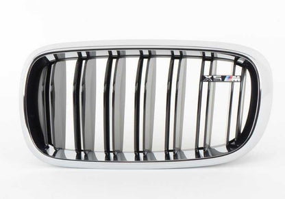 Rejilla decorativa delantera izquierda OEM 51118056323 para BMW X5 F85. Original BMW.