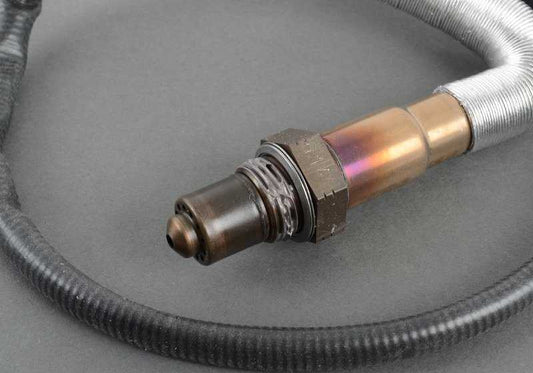 Sonda lambda (sensor de oxígeno) OEM 11787577666 para BMW F01, F02, E71. Longitud 600mm. Compatible con sistemas de escape. Original BMW.
