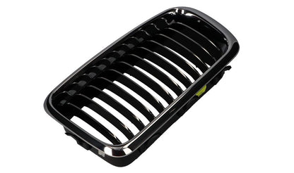 Rejilla embellecedora izquierda OEM 51138231595 para BMW E38. Original BMW.