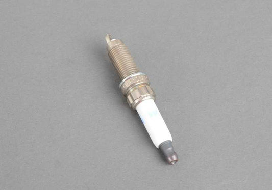 Punta de alta potência de alta potência para BMW F87, F80, F82, F83, F10, F06, F12, F13, F26, F85, F86 (OEM 12120039634). BMW original.