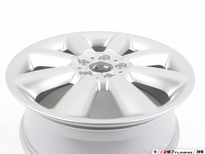 Cerchio in lega leggera MINI 7Jx18 ET54 argento (argento brillante) OEM 36116855116 per MINI F55, F56, F57... e altro ancora. MINI originale.