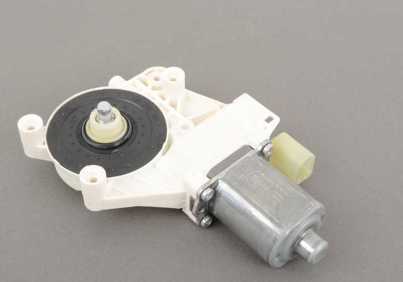 Motor elevalunas trasero derecho OEM 67627198174 para BMW E93 y E93N. Original BMW.