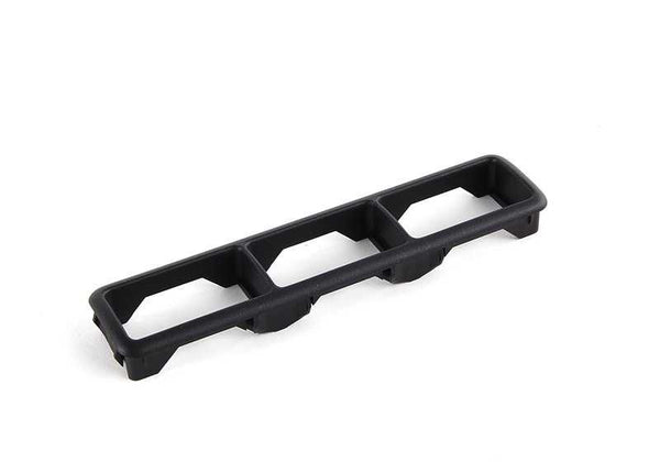 Marco embellecedor curvado 3 elementos OEM 61311387999 para BMW E36 316i (modelos con motor M40 y M43, manual y automático, años 1990-1999). Original BMW.