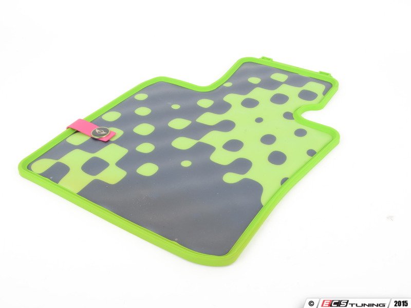 Juego de alfombrillas delanteras todo tiempo color Vivid Green OEM 51472354158 para MINI F55, F56, F57, F65, F66, F67… y más. Original MINI.