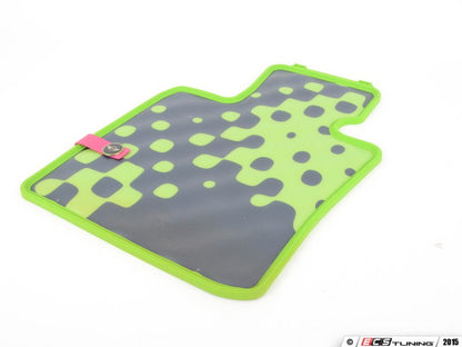 Juego de alfombrillas delanteras todo tiempo color Vivid Green OEM 51472354158 para MINI F55, F56, F57, F65, F66, F67… y más. Original MINI.