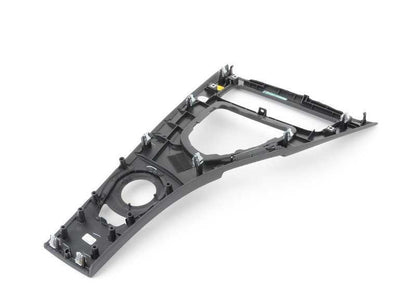 Console centrale de l'embelliage avant 51167898850 pour BMW E90 M3, E92 M3. Compatible uniquement avec les versions avec un changement manuel et une traction arrière. BMW d'origine.