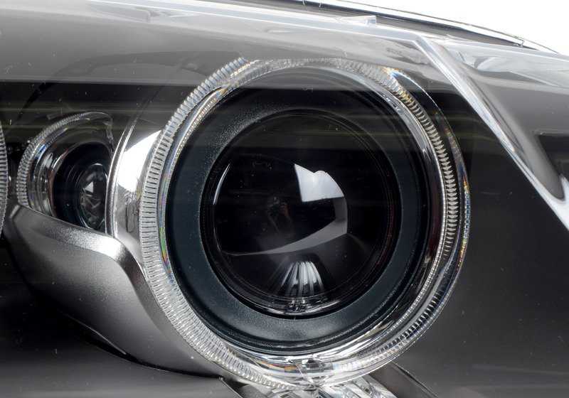 AHL-Xenon Headlight Right for BMW E70N (OEM 63127298452). Original BMW