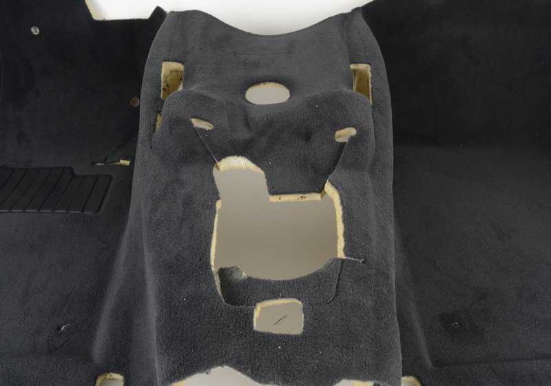 Revestimiento del suelo delantero para BMW Serie 3 E46 (OEM 51478213974). Original BMW