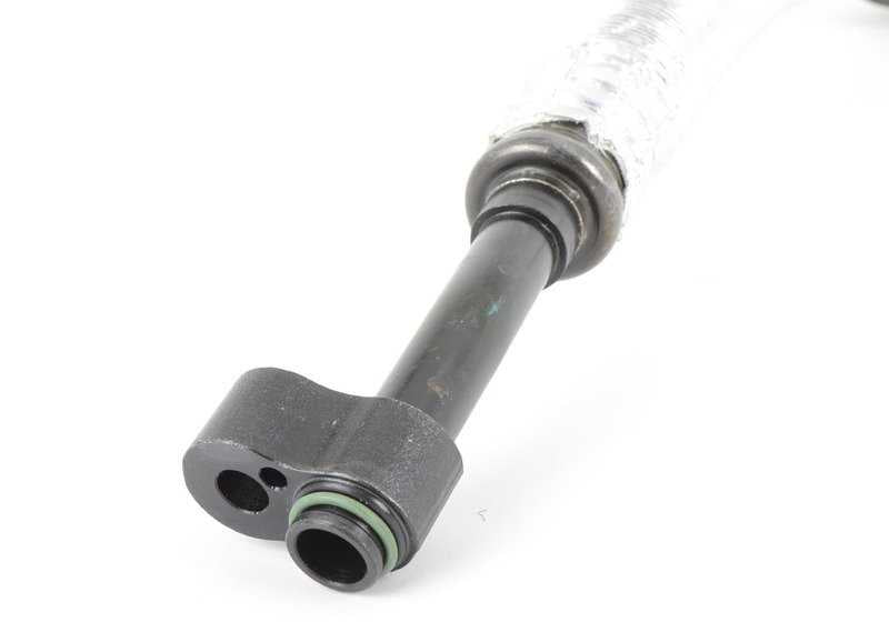 Tubo de succión del evaporador al compresor A/C OEM 64538391728 para BMW E36 318is (M42/M44) y 318ti (M42). Compatible con versiones manuales y automáticas. Original BMW.