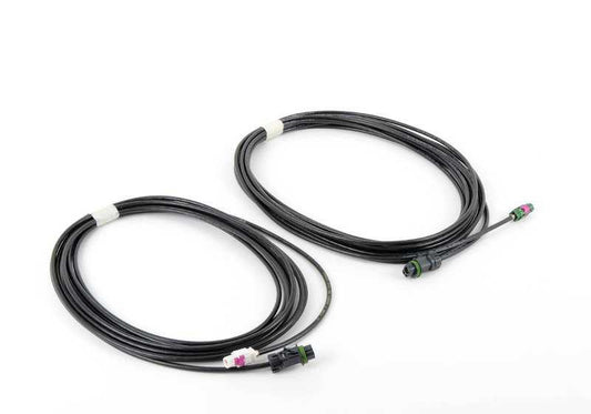 Vista laterale del cablaggio per BMW F07, F10, F11, F06, F12, F13, F01N, F02N, F01, F02, F04 (OEM 61119182329). BMW originale.