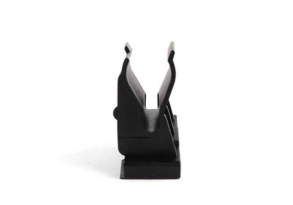 Soporte del gato OEM 51711977915 para BMW E36. Pieza original BMW para encaje perfecto al levantar el coche con el gato. Ideal para sustitución por desgaste o rotura. Original BMW.