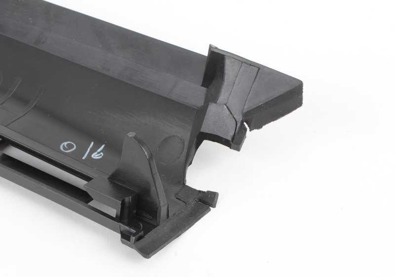 Right seal for BMW E85, E86 (OEM 51717039674). Original BMW