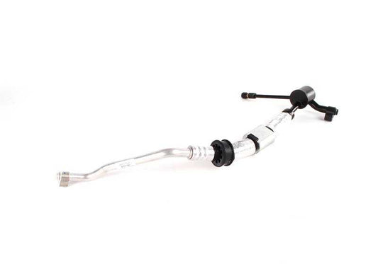 Tubo de aspiración del evaporador al compresor OEM 64538371321 para BMW E39 535i y 540i. Conecta el A/C correctamente. Original BMW.
