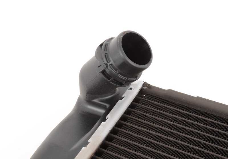 Radiador de refrigerante OEM 17117566339 para BMW E82, E88, E90, E92, E93. Original BMW.