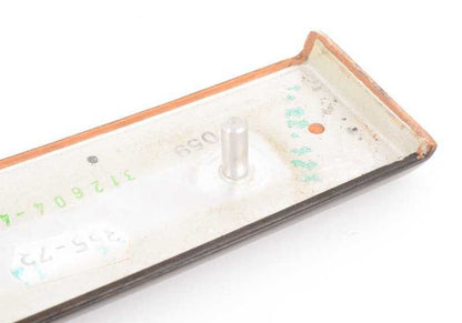 Moulage en bois pour le tableau de bord gauche OEM 51458211427 pour la série BMW 5 E39. Finition en noyer (Nussbaum). BMW d'origine.