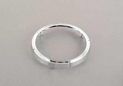 Paramento abrepuerta Clubdoor cromado OEM 51422756023 para MINI Clubman R55, R55 LCI. Original MINI.