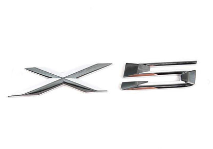 OEM -Klebstoff -Emblem 51148402675 für BMW x5 {e53} (alle kompatiblen Modelle). Original BMW.